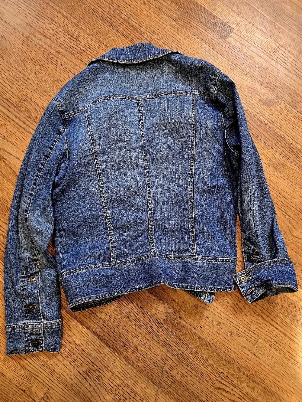 Stretchy Denim Blue Jean Jacket, Pockets, Button Up Sleeves, Large, 2% Spandex - Picture 3 of 6